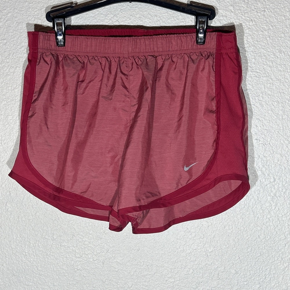 Nike Dri Fit Women's Shorts Size L Red
